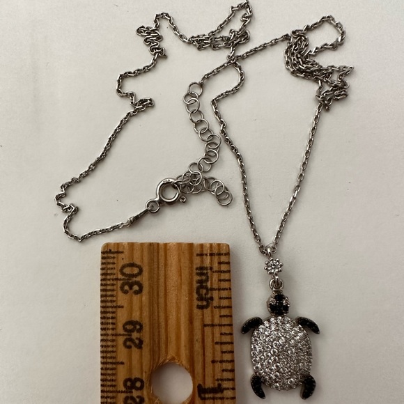 925 Silver turtle necklace  black / clear cz stones - Picture 2 of 6